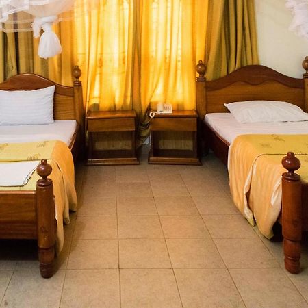 Palm World Hotels Mbarara ภายนอก รูปภาพ
