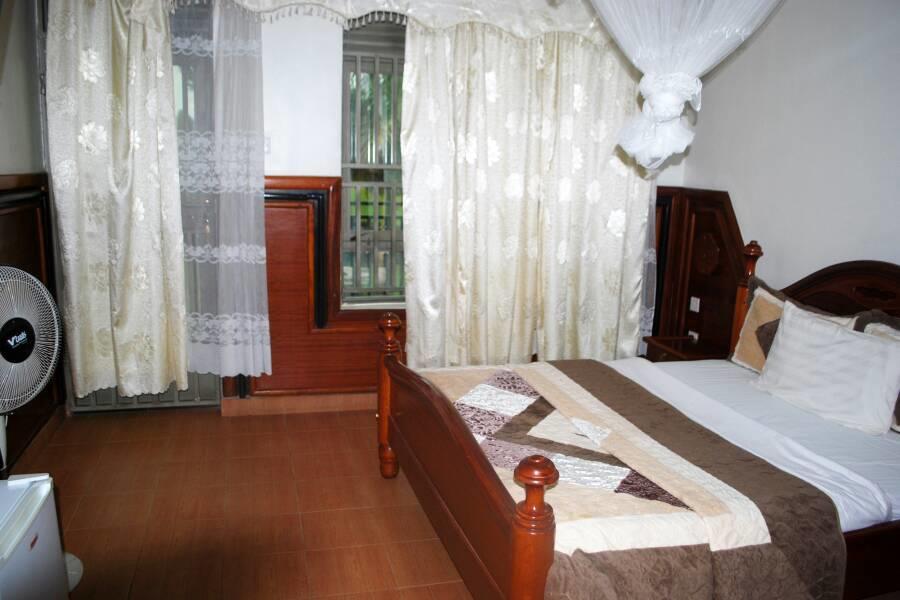 Palm World Hotels Mbarara ภายนอก รูปภาพ